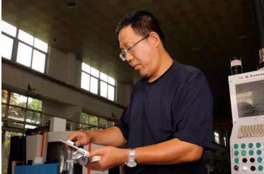 欧博allbet2名员工分获“西安质量工匠”“西安质量工匠”提名奖称呼